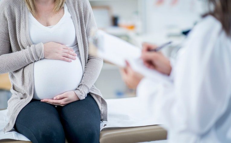 Numărul mamelor scade dramatic în România. Ce spun datele despre Sălaj