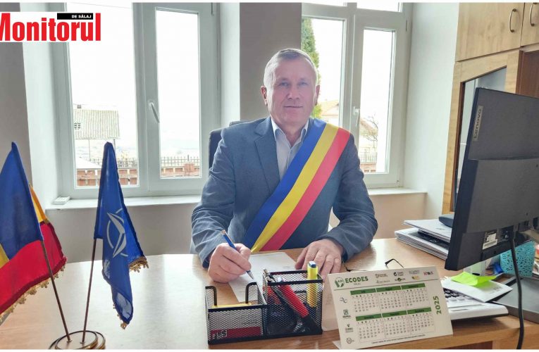 Sălățig: Primarul Grigore Mărieș a pregătit utilajele și stocul de materiale pentru sezonul de iarnă