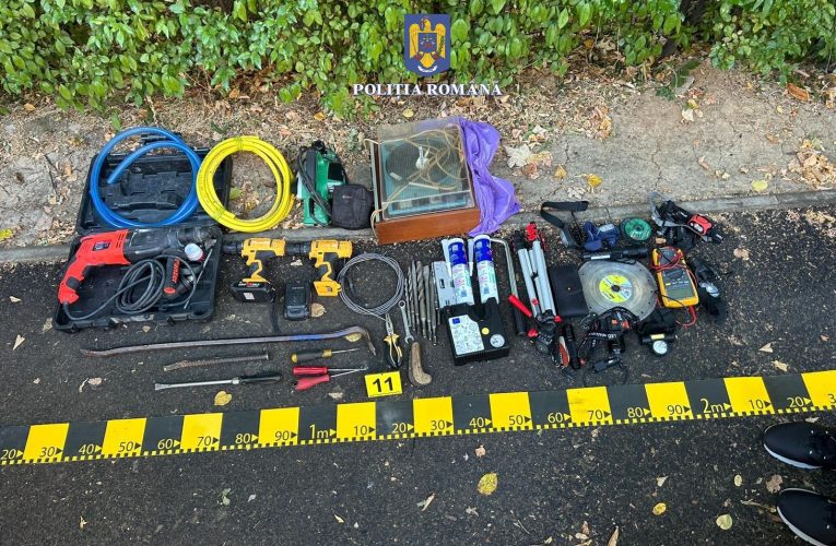 Percheziții domiciliare la infractori cercetați pentru furt calificat