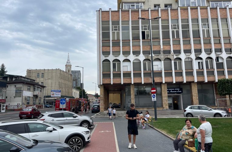 Incendiu în blocul de lângă Hotel Ramada Zalău