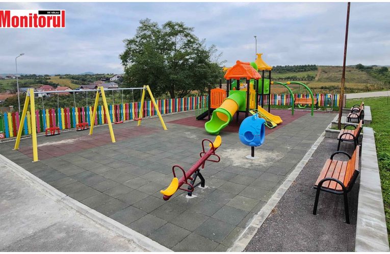VIDEO| Citadin a finalizat lucrările de amenajare a noului parc de joacă din Ortelec