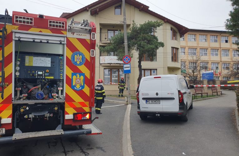 Pericol de explozie la un centru de copii pentru pers. cu dizabilități din Zalău. 86 de persoane evacuate