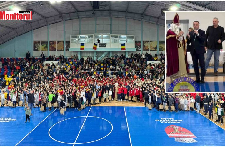 Primarul Florin Florian a împărțit aproape 700 de cadouri sportivilor de la SCM Zalău