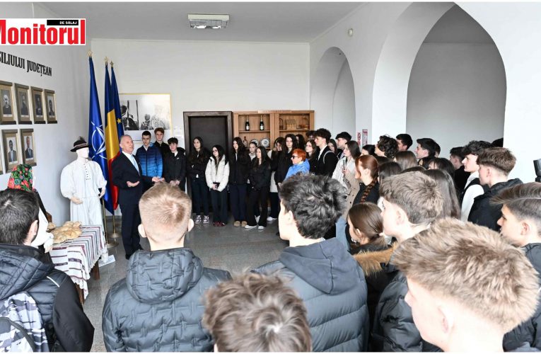 Zeci de liceeni în vizită la Consiliul Județean Sălaj