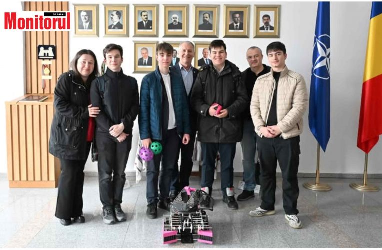 Președintele CJ Sălaj Dinu Iancu-Sălăjau s-a întâlnit cu echipa de robotică CNapSys