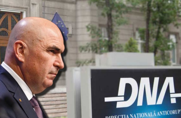 Premierul demis Ilie Bolojan audiat la DNA. A fost huiduit și făcut trădător